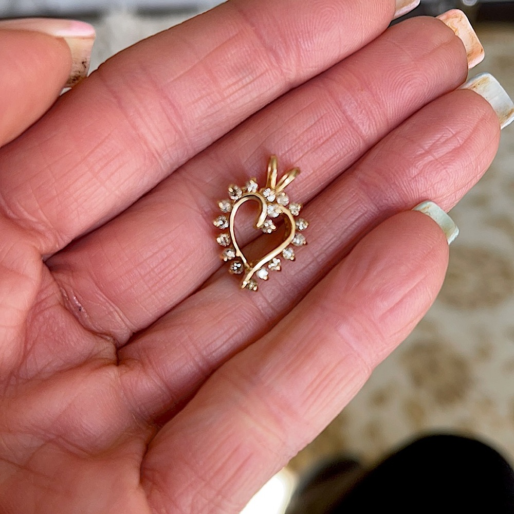 Diamond heart charm